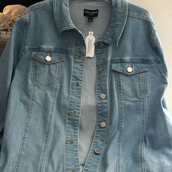 😎 Susan Graver Stretch Denim Jacket with Contrast Trim😎 - Picture 1 of 6